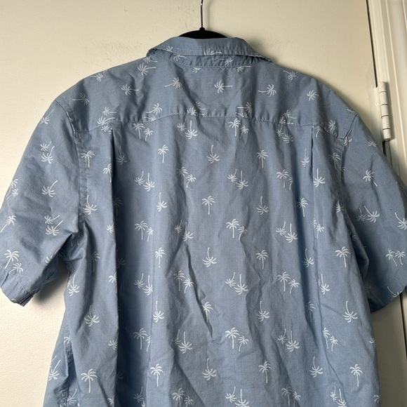 Old Navy Palm Tree Everyday Regular Fit Short Sleeve Button Down Casual Shirt -L - Picture 7 of 7